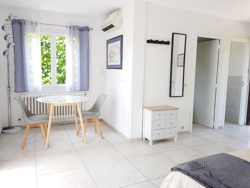 Au Calme, Proche Commerces Et Plages Antibes